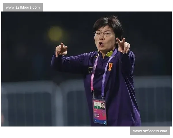 水庆霞助阵苏超，盐城阜宁球迷点燃主场激情